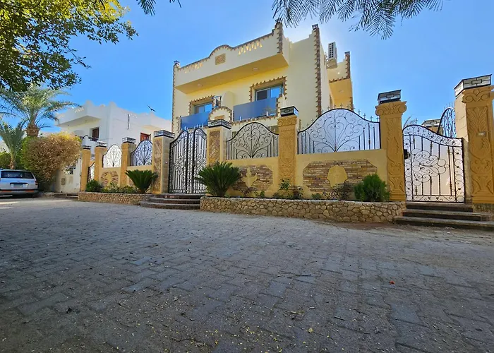 Apartment 100c A4 *